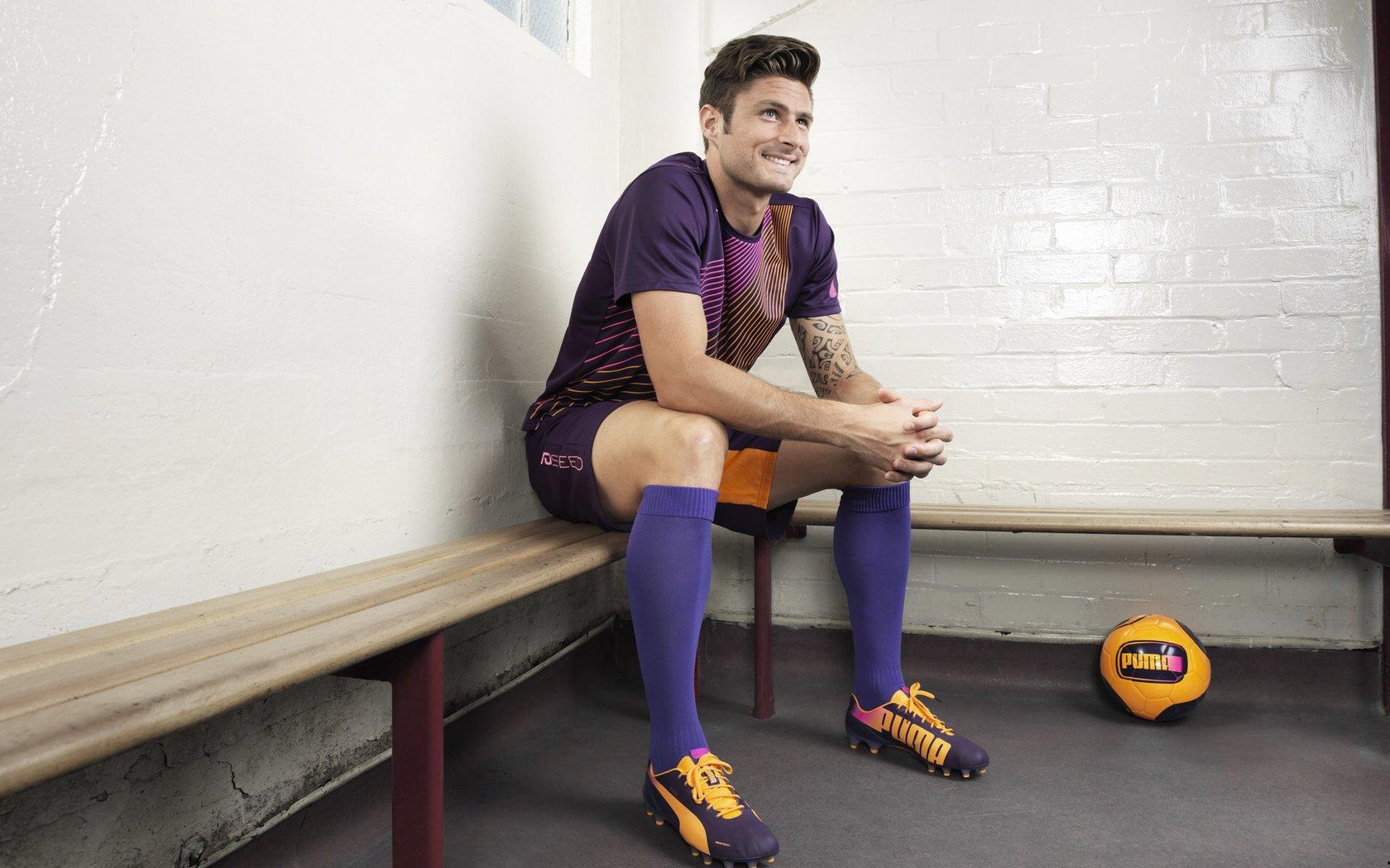 英超争冠白热化,曼城、阿森纳、利物浦三强鼎立,赛季末决战在即